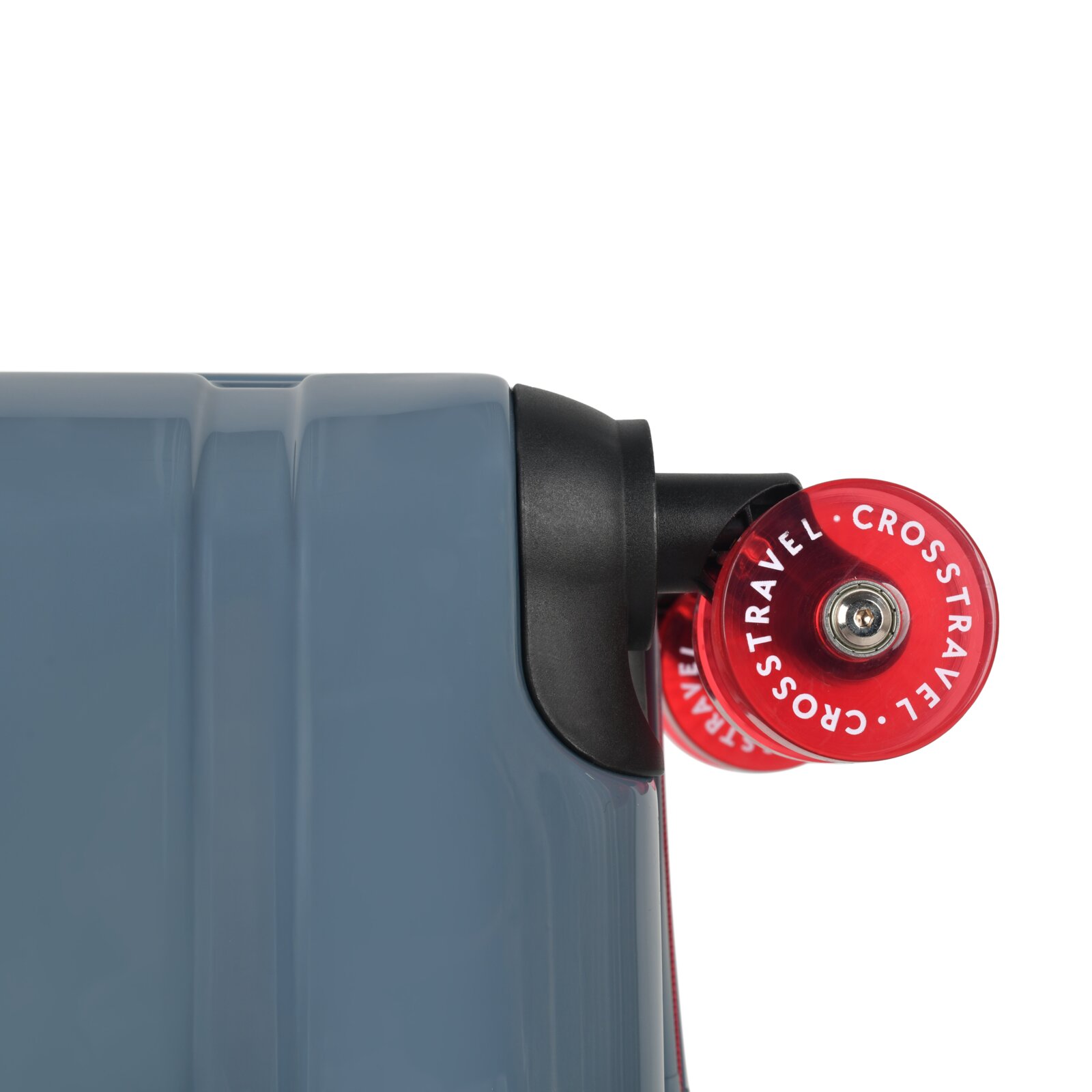 Close-up zijaanzicht van een grijze hardcase koffer met rode skateboardwielen met de tekst 'Crosstravel'.