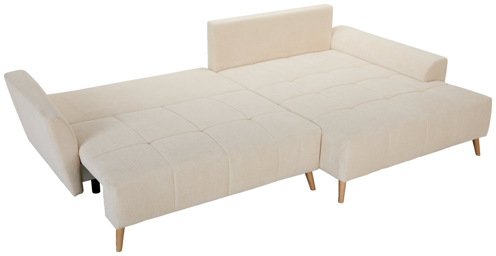 Beiges, gepolstertes Schlafsofa mit gesteppter Liegefläche, Holzfüßen, Rückenlehne und Armlehnen, in ausgeklappter Bettfunktion; Perspektive: schräg von vorne/oben