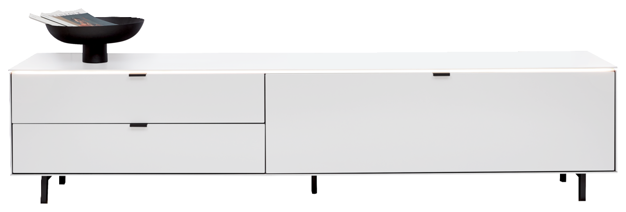 Weißes TV-Lowboard mit zwei Schubladen und einer Tür, frontal betrachtet, mit schwarzer Schale auf der linken Seite.