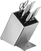 Messerblock Grand Gourmet 6-teilig aus Edelstahl mit schräger Perspektive, inklusive Messer und Schere.