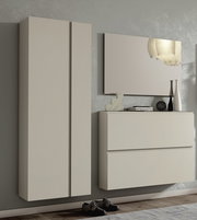 Modernes Garderobenset in Beige mit wandmontiertem Schrank und Spiegel, seitliche Perspektive