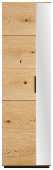 Frontansicht eines Garderobenschranks mit Holztüren und einem integrierten Spiegel auf der rechten Seite.