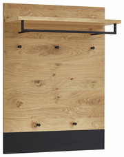 Garderobenpaneel aus Holz mit schwarzem Metallrahmen, mehreren Haken und einem Regalbrett, Frontalansicht