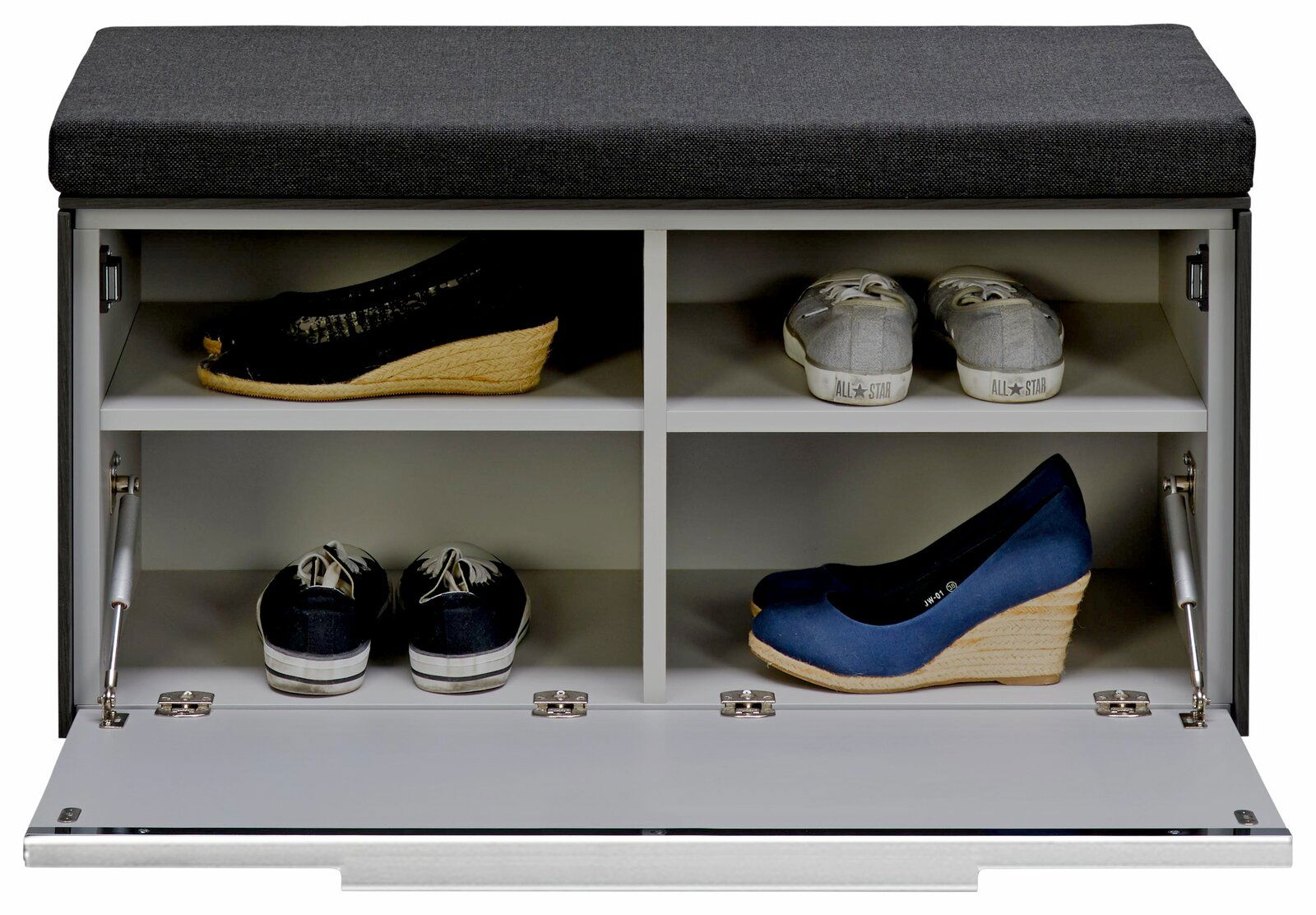 Schuhbank mit gepolsterter Sitzfläche in der Farbe Dunkelgrau, mit geöffneter Klappe und vier Fächern zur Schuhaufbewahrung, frontal betrachtet.