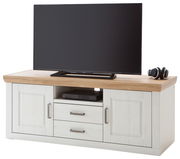 TV-Lowboard BREGENZ aus hellem Holz mit zwei Türen, zwei Schubladen und einem offenen Fach, darauf steht ein Flachbildfernseher, seitliche Perspektive