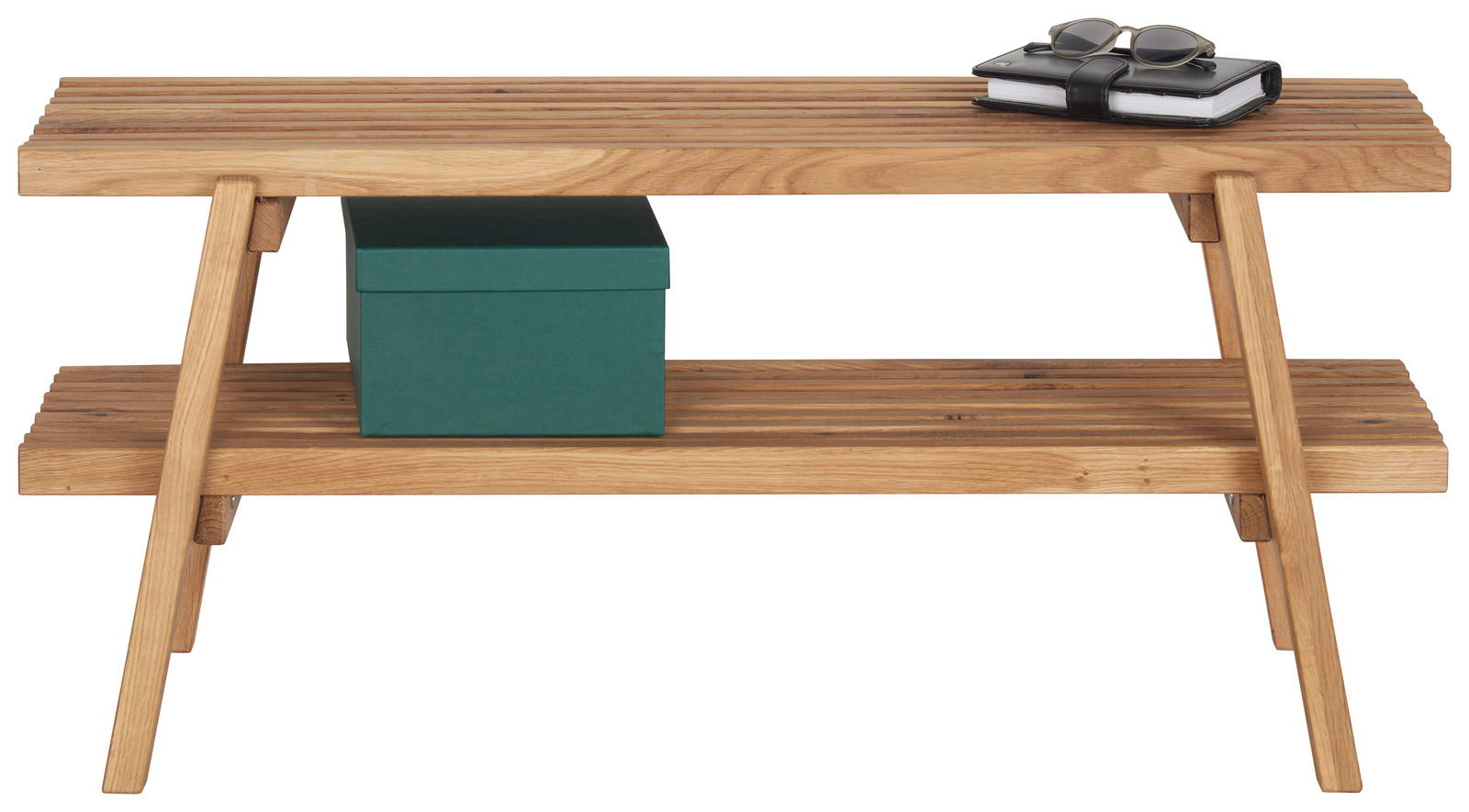 Garderobenbank aus Holz mit zwei Ablagen, darauf eine grüne Box und ein Notizbuch mit Sonnenbrille, frontale Ansicht