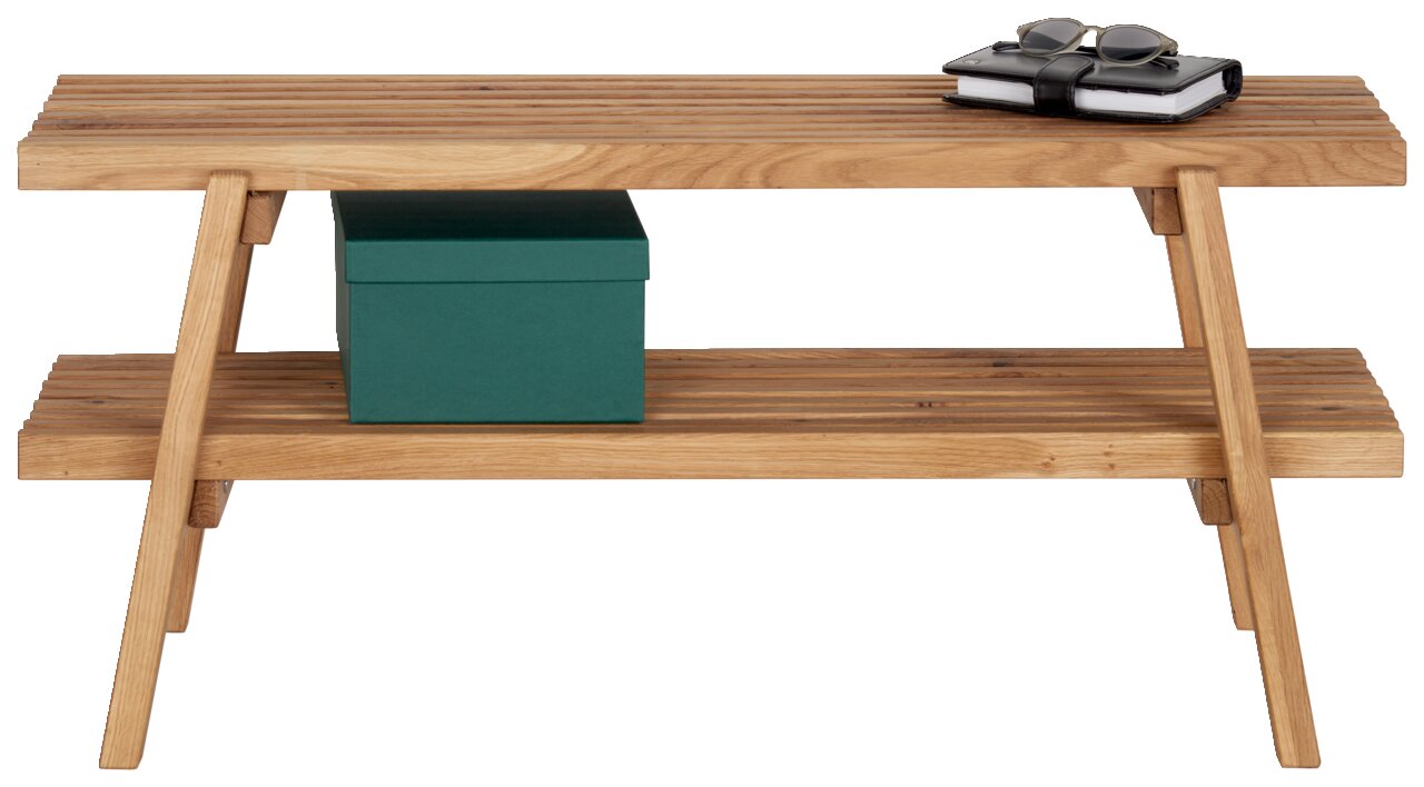 Garderobenbank aus Holz mit zwei Ablagen, darauf eine grüne Box und ein Notizbuch mit Sonnenbrille, frontale Ansicht