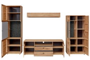 Wohnwand-Möbelset aus hellem Holz mit zwei hohen Vitrinenschränken und TV-Lowboard, Türen geöffnet mit sichtbaren Regalfächern, Schubladen und Glasfront, frontale Ansicht