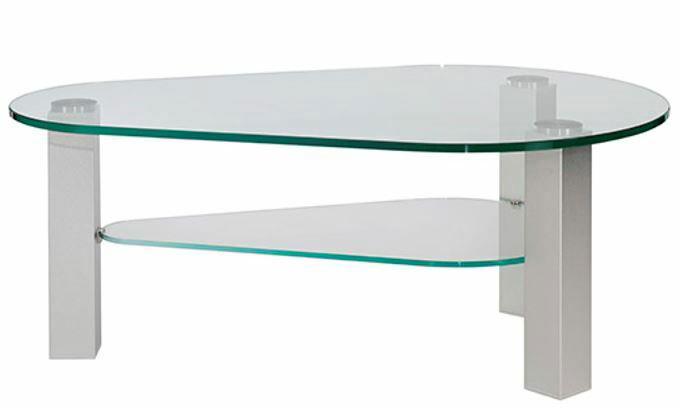 Moderner Couchtisch mit Glasplatte und Metallbeinen, seitliche Perspektive