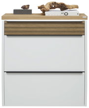 Hängeschuhschrank mit LED-Beleuchtung, weiße Front mit Holzdetails, aus der Frontalperspektive