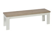 Holz-Sitzbank mit weißem Gestell und naturbelassener Sitzfläche, seitliche Perspektive