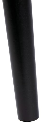 Nahaufnahme eines schwarzen Tischbeins aus Holz, perspektivisch von der Seite fotografiert.