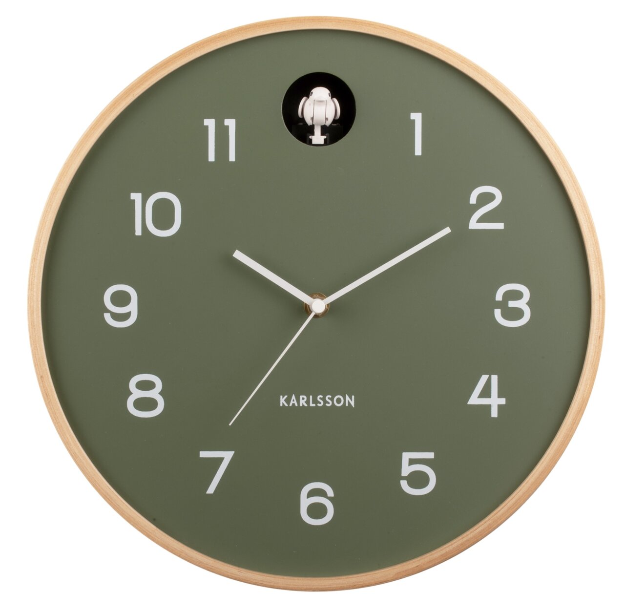 KARLSSON Wanduhr CUCKOO Runde Wanduhr von KARLSSON mit grünem Zifferblatt, weißen Zahlen und Zeigern, sowie einem Kuckuck oben. Frontalansicht.