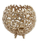 Goldener Teelichthalter mit filigranem, durchbrochenem Design, seitliche Perspektive