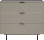 Moderne Kommode mit drei Schubladen in Beige, frontal betrachtet