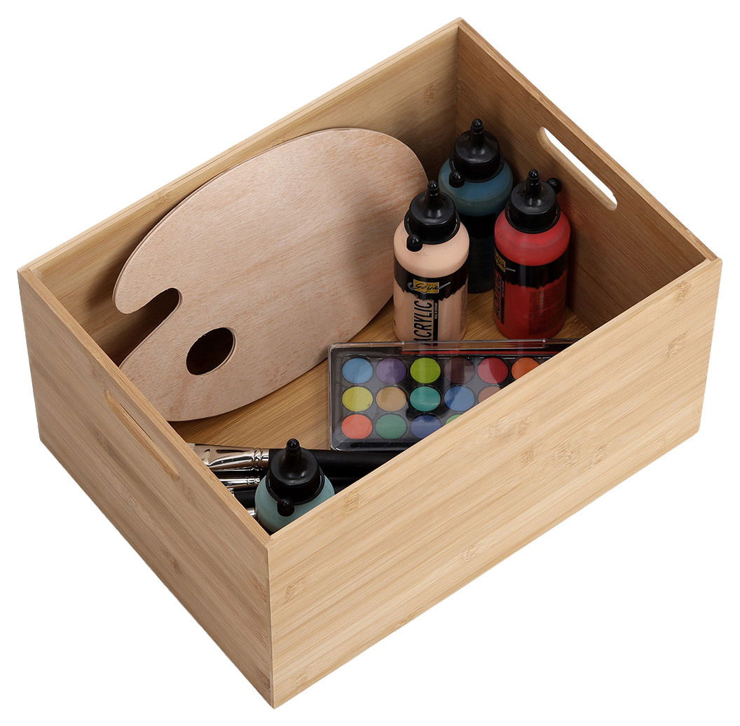 Holz-Aufbewahrungskiste mit Malutensilien, von oben betrachtet