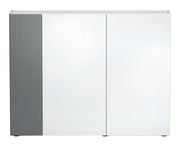 Moderner XL-Schuhschrank mit zwei weißen Türen und grauer, geriffelter Seitenverkleidung, Frontalansicht.