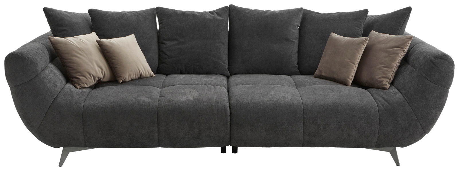 Großes, modernes Sofa in dunklem Grau mit mehreren Kissen, frontal betrachtet.