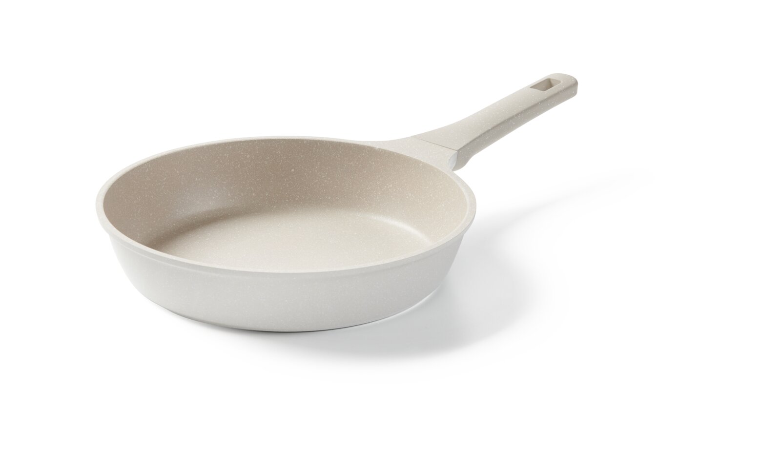 Weiße Bratpfanne mit langem Griff, seitliche Perspektive