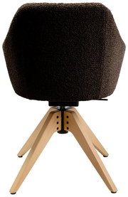 Rückansicht eines Armlehnstuhls mit braunem Stoffbezug und hellen Holzbeinen.