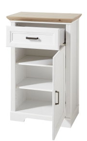Weißer Schrank mit einer Schublade und einer offenen Tür, aus Perspektive von vorne rechts.