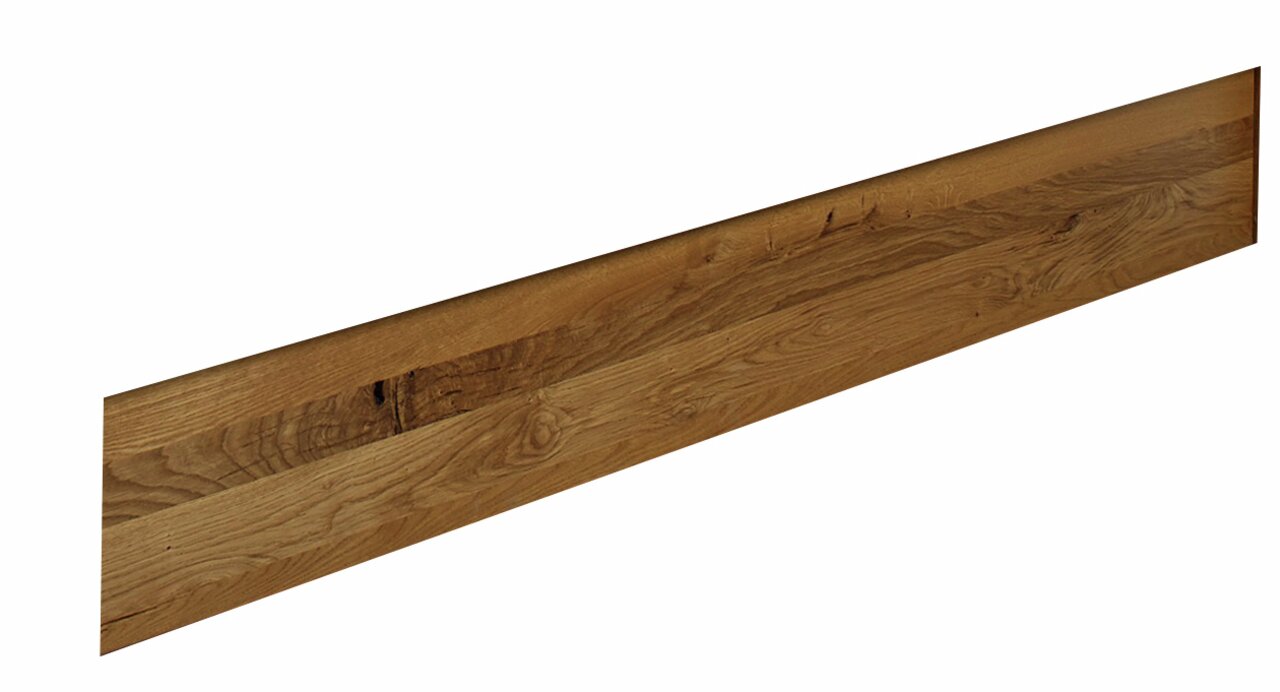 Holzblende in schräger Perspektive, natürliche Holzmaserung sichtbar