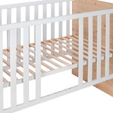 Babybett aus Holz mit weißem Gitter, seitliche Perspektive