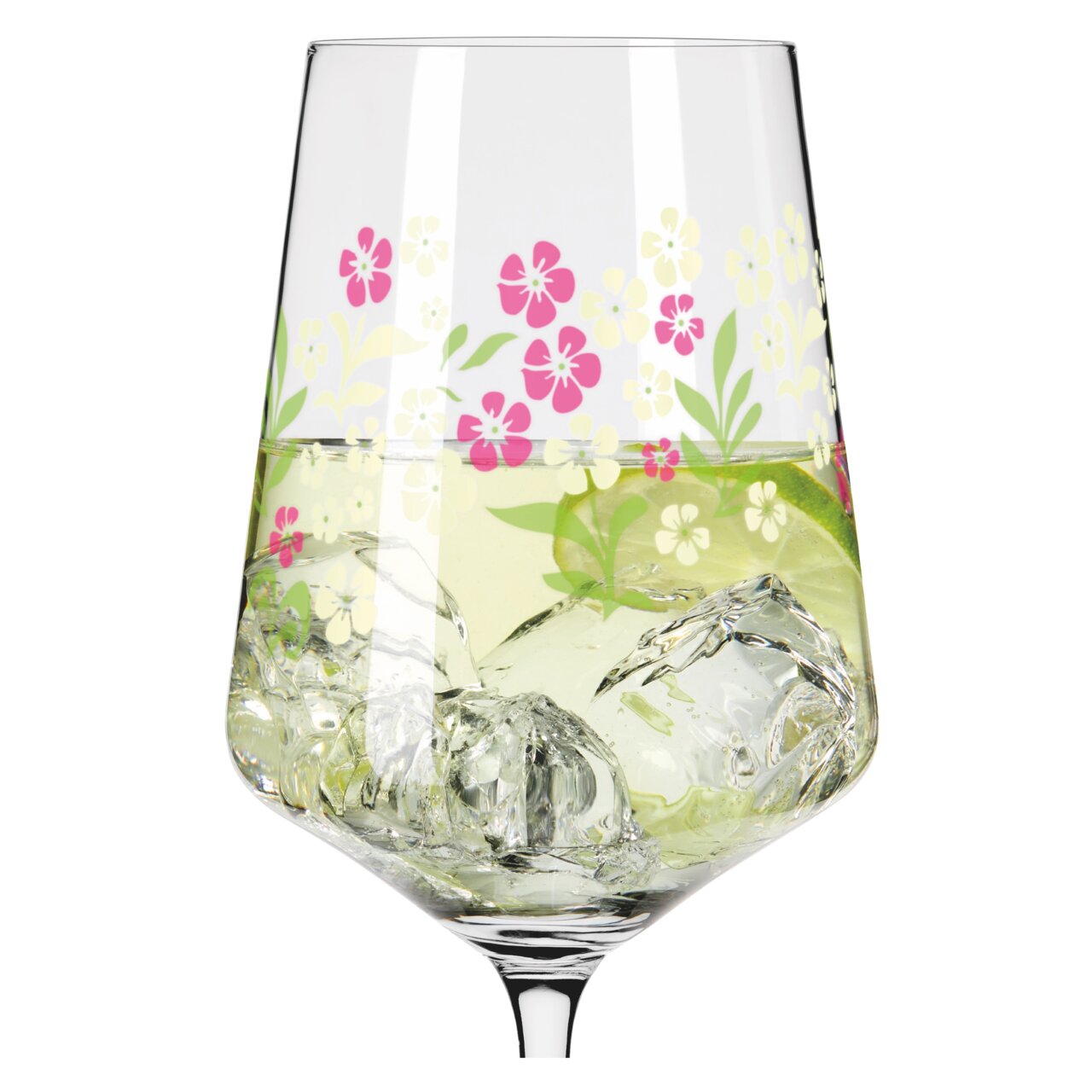 Wijnglas met een kleurrijk bloemenpatroon, gevuld met ijsblokjes en een drankje, zijaanzicht