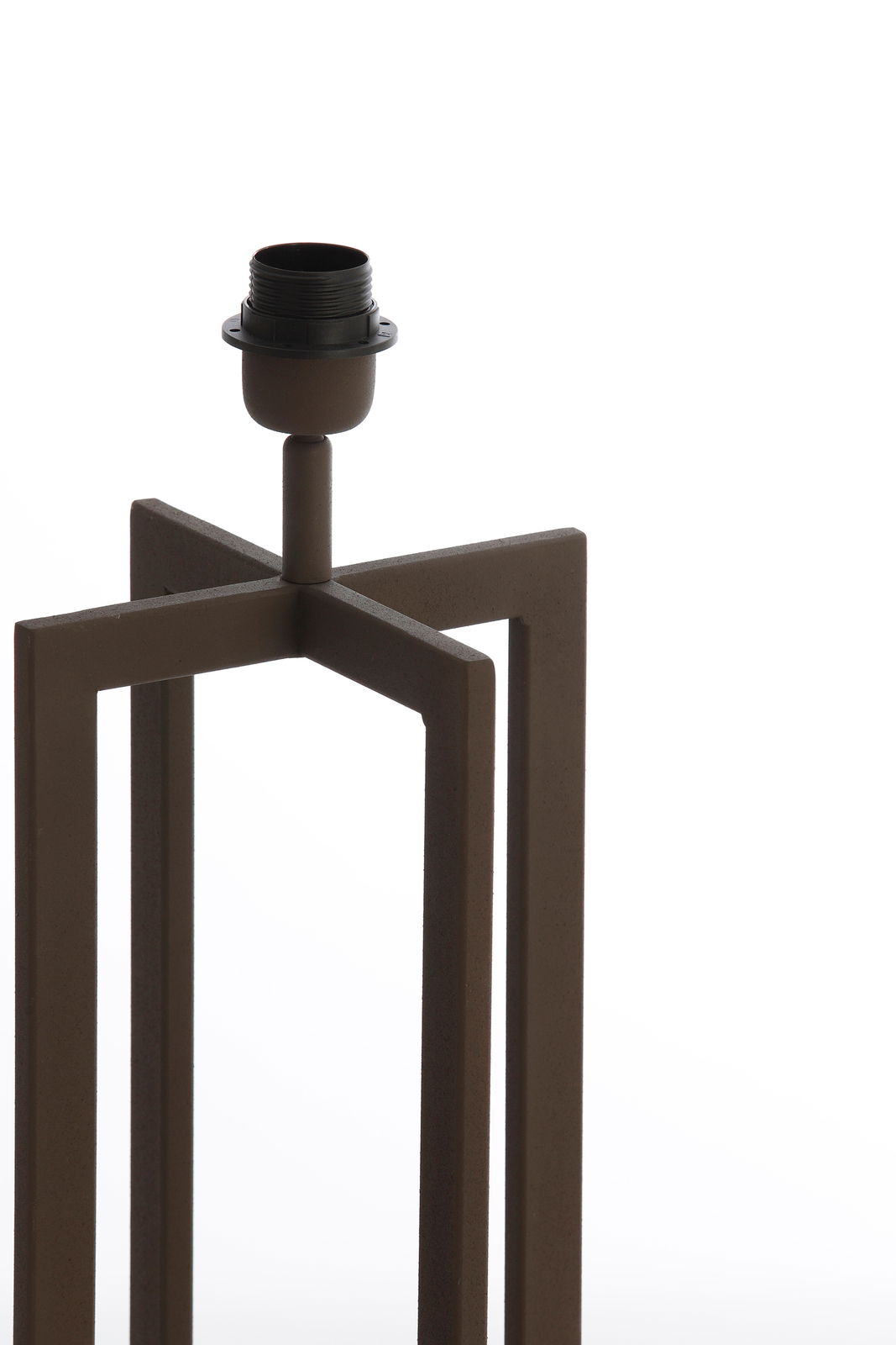 Moderner Lampenfuß in geometrischem Design aus Metall, seitliche Perspektive