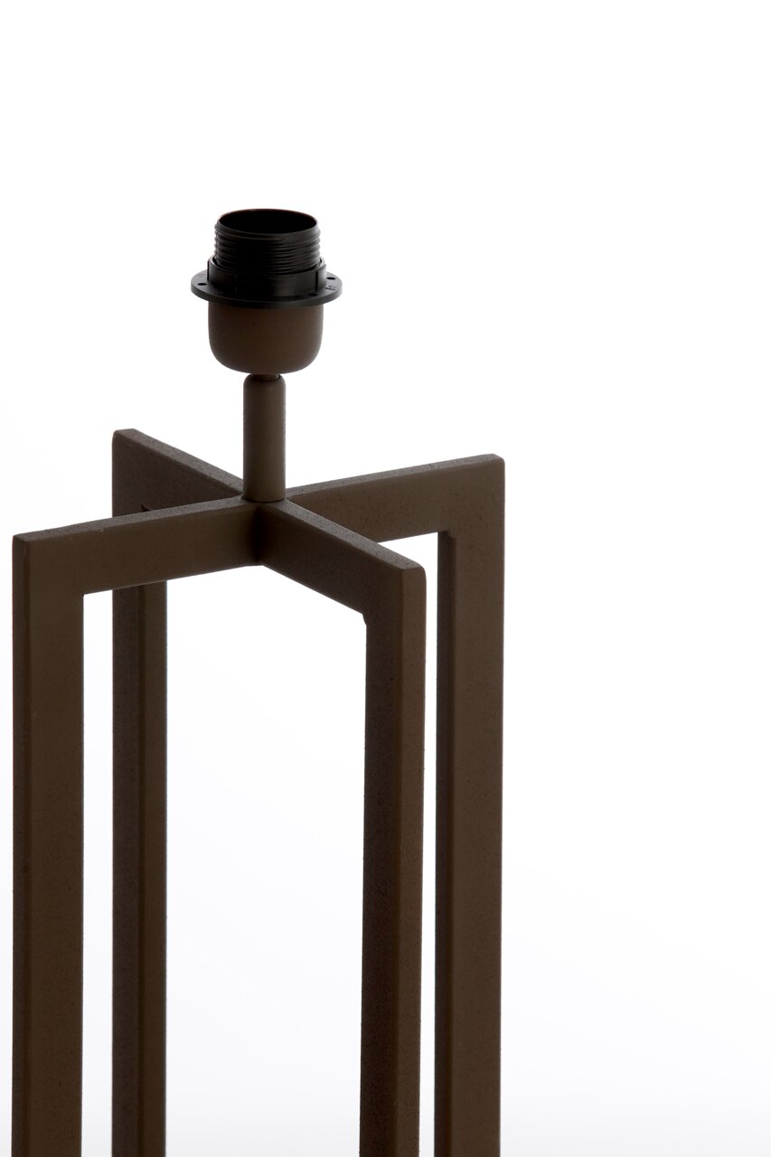 Moderner Lampenfuß in geometrischem Design aus Metall, seitliche Perspektive