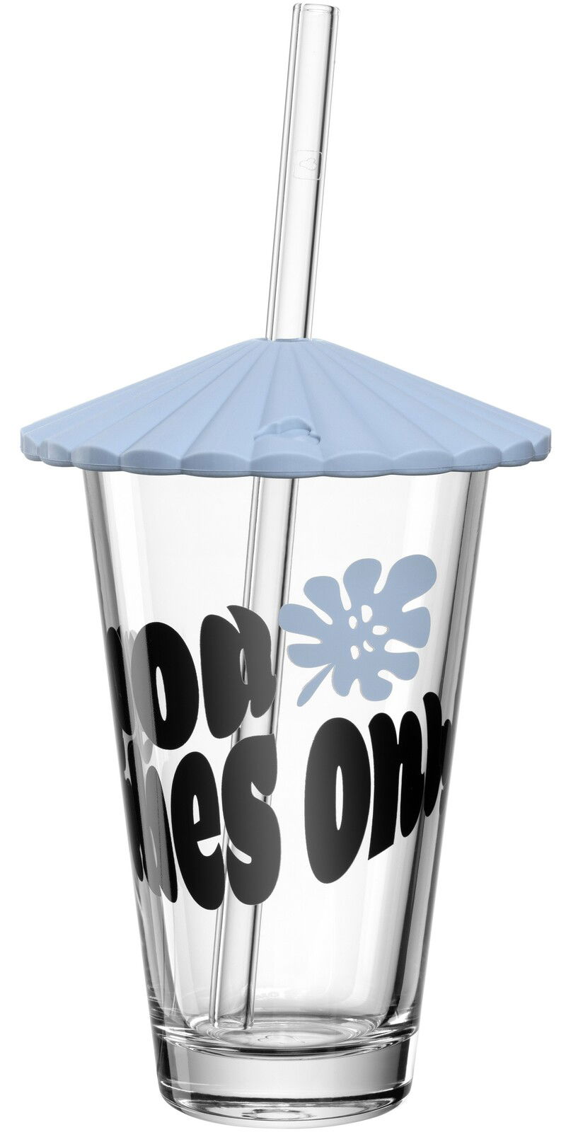 Transparentes Trinkglas mit blauem Deckel und Strohhalm, seitliche Perspektive