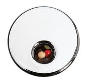 Vogelperspektive auf ein Gewürzkarussell mit acht Gläsern, gefüllt mit verschiedenen Gewürzen.