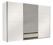 Moderner dreitüriger Schwebetürenschrank mit Spiegel in Frontalansicht