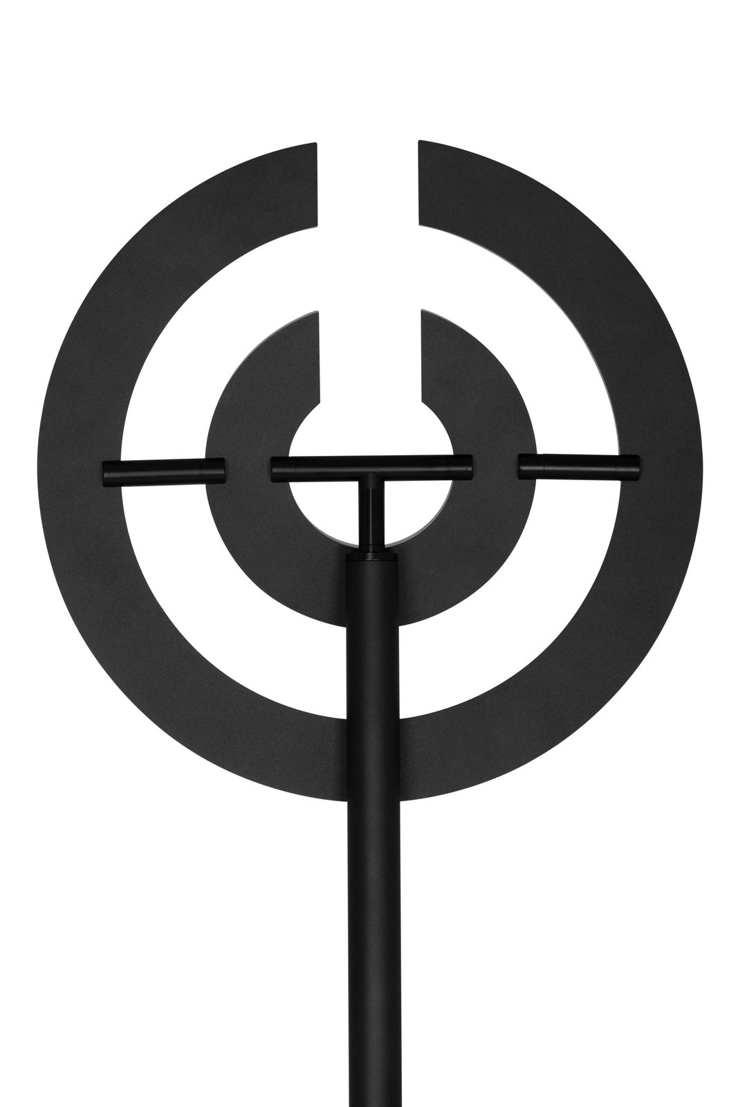 Moderne LED-Deckenfluter mit kreisförmigem Design, Ansicht von vorne.