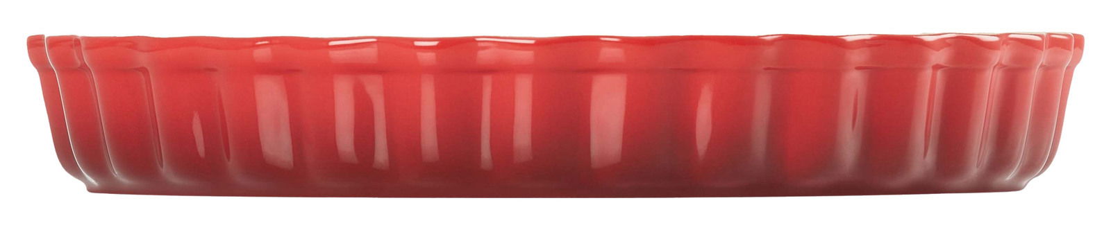 LE CREUSET Tarte-Form 28cm Kirschrot Seitenansicht einer kirschroten Tarte-Form mit gewelltem Rand, 28 cm Durchmesser.