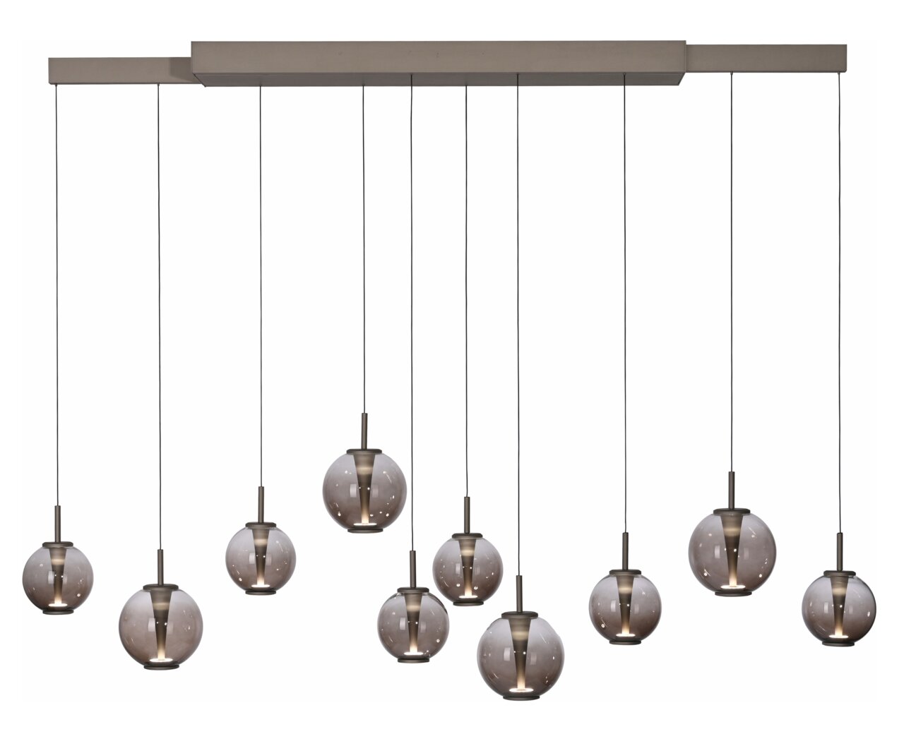 Moderne LED-Pendelleuchte mit neun kugelförmigen Glaskörpern, von vorne betrachtet.