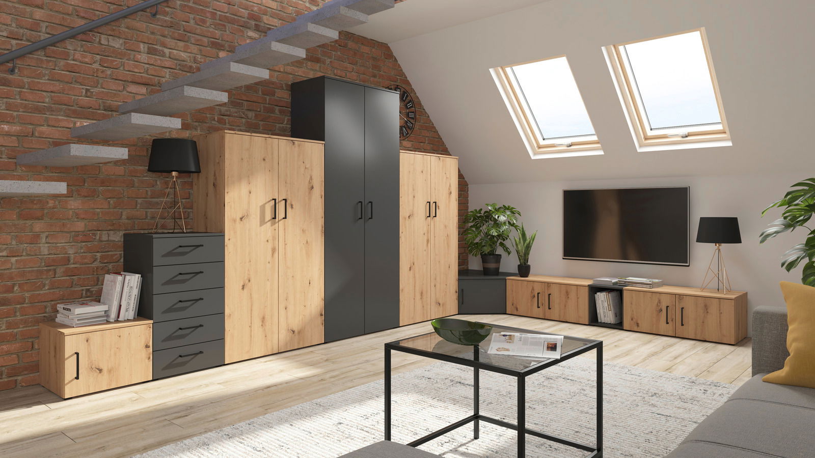 Moderne Wohnzimmermöbel in einem Dachgeschoss mit Ziegelwand, bestehend aus einer Kombination von Holz- und dunklen Elementen, inklusive Kommoden, Schränken und einem TV-Board. Perspektive von der Seite mit Blick auf die gesamte Möbelanordnung.