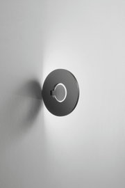 Moderne LED-buitenwandlamp in ronde vorm, zijaanzicht