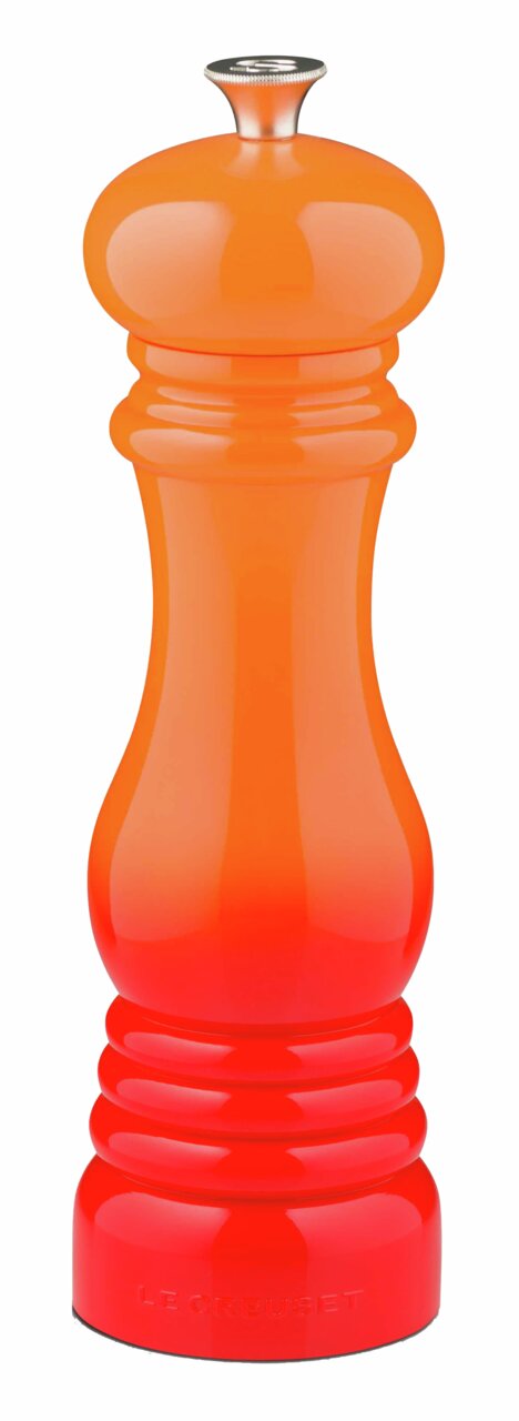 Salzmühle in ofenroter Farbe, frontal abgebildet