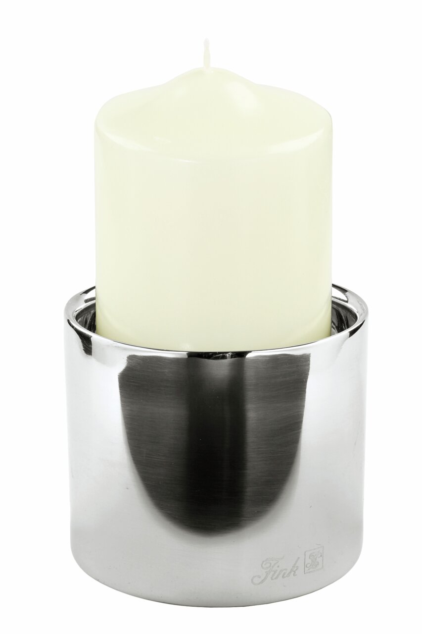 Fink Stumpenhalter W-26 Edelstahl Stumpenhalter mit weißer Kerze, seitliche Perspektive