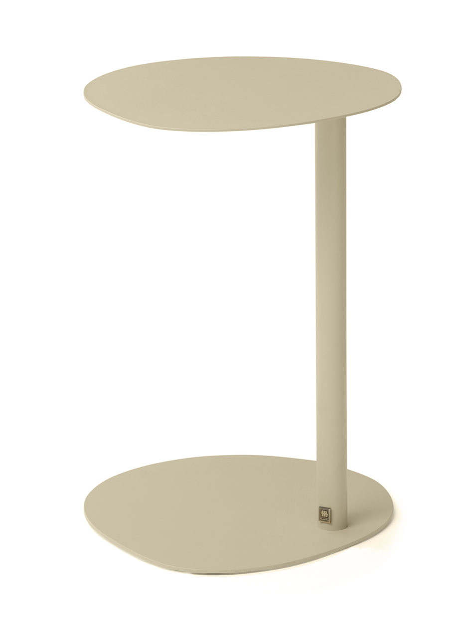 Musterring Beistelltisch ORGANIC Moderner Beistelltisch in Beige mit ovaler Tischplatte und stabiler Säule, seitliche Perspektive