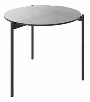 Runder Beistelltisch mit Glasplatte und schwarzen Metallbeinen, seitliche Perspektive