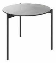 Runder Beistelltisch mit Glasplatte und schwarzen Metallbeinen, seitliche Perspektive