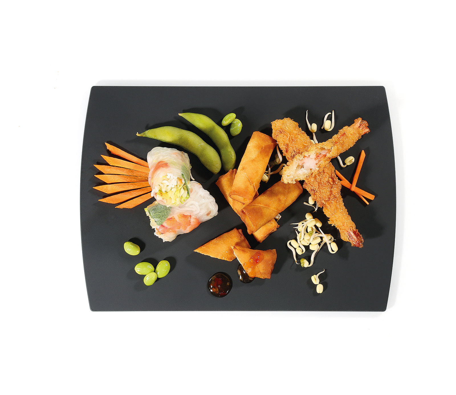 Schwarzes Schneidbrett 28x20cm mit asiatischen Vorspeisen, Draufsicht