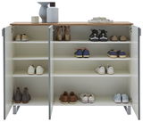 Offener XL-Schuhschrank mit mehreren Regalböden, gefüllt mit verschiedenen Schuhen, aus frontaler Perspektive.