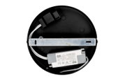 Achterkant van een ronde led-plafondlamp met zichtbare voeding en kabels.