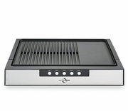 Moderner Tischgrill mit Edelstahlgehäuse und Temperaturregler, Vorderansicht