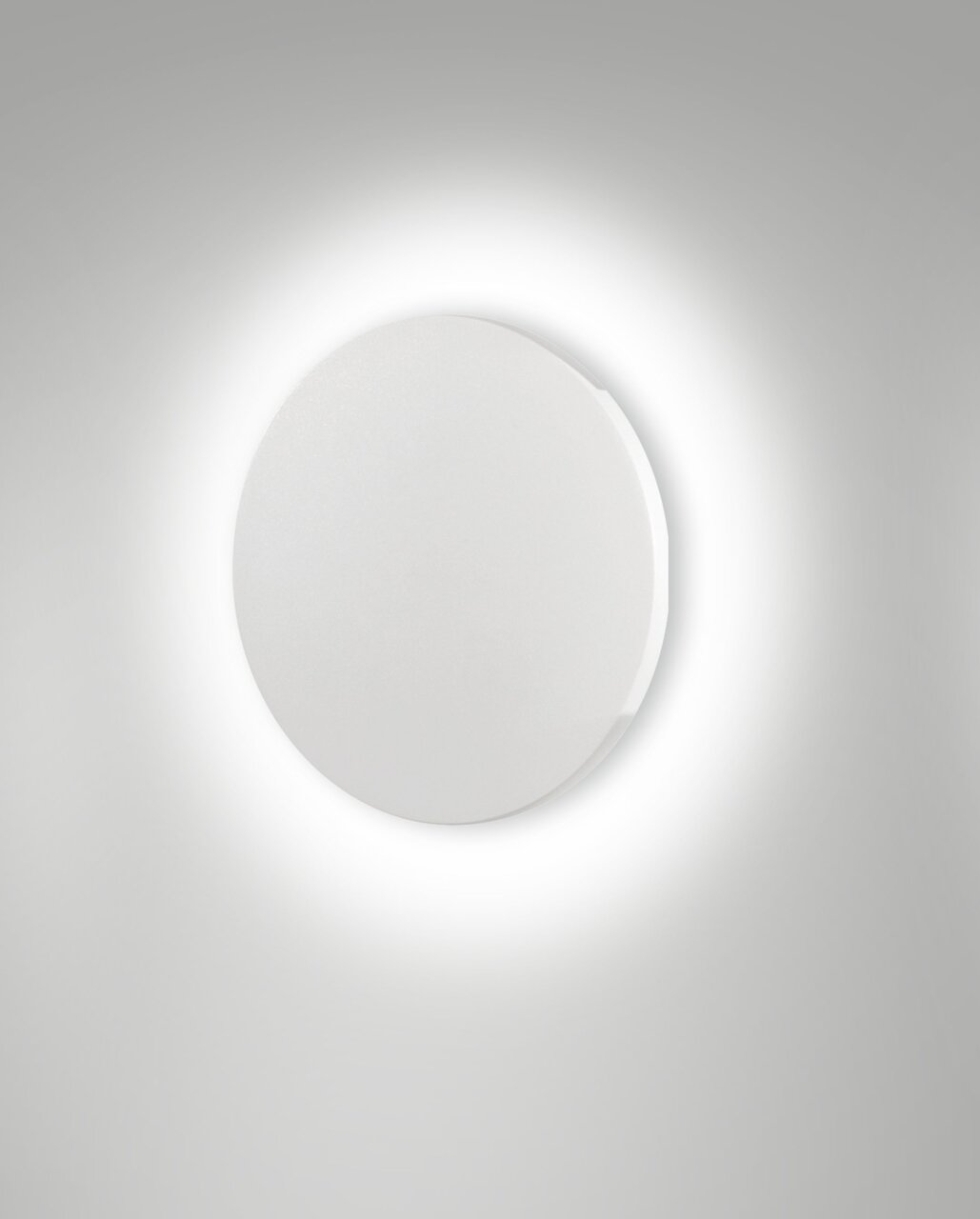 Fabas Luce LED-Außenwandleuchte ZON Runde LED-Außenwandleuchte von Fabas Luce, Modell ZON, in frontaler Perspektive mit leuchtendem Rand.