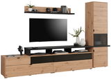 Wohnwand in Holzoptik mit schwarzem Akzent, bestehend aus einem TV-Board, einem hohen Schrank und einem Wandregal, frontal betrachtet.