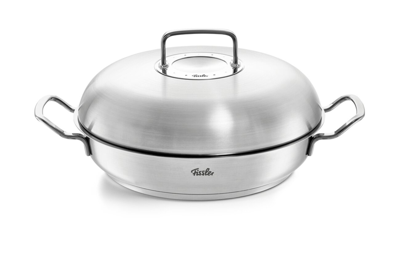 Fissler Servierpfanne 28cm ORIGINAL-PROFI COLLECTION 2 Edelstahl-Servierpfanne mit Deckel, seitliche Perspektive, 28 cm Durchmesser, zwei Griffe
